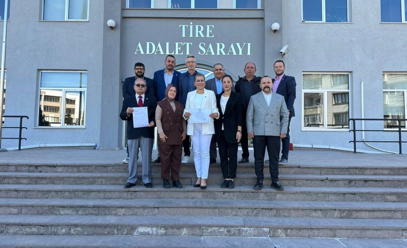 Ela Ekici, İYİ Parti Tire İlçe Başkanı Olarak Mazbatasını Aldı