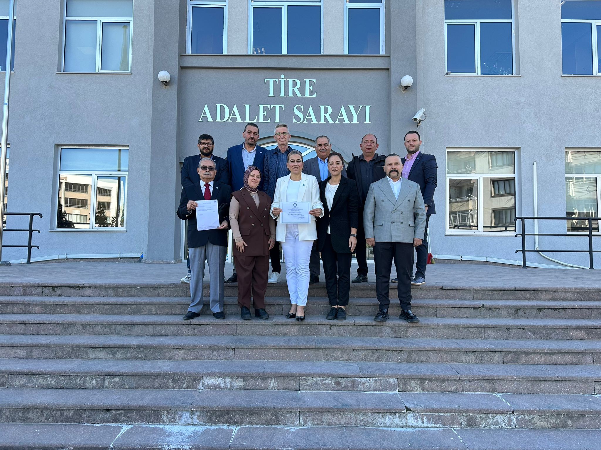 Ela Ekici, İYİ Parti Tire İlçe Başkanı Olarak Mazbatasını Aldı