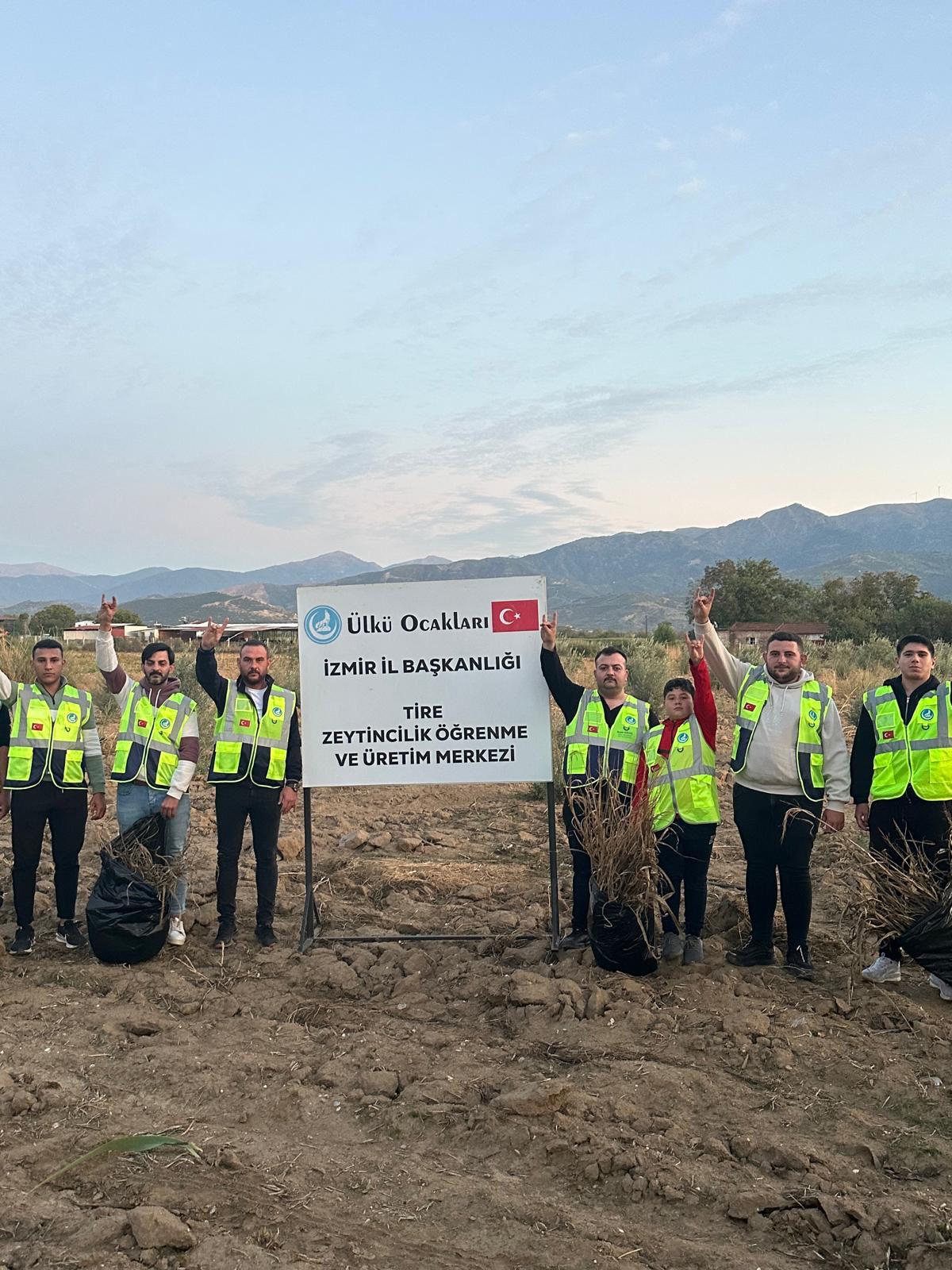 Tire Ülkü Ocakları Zeytincilik Öğrenme ve Üretim Merkezi’nde İlk Hasat Sevinci
