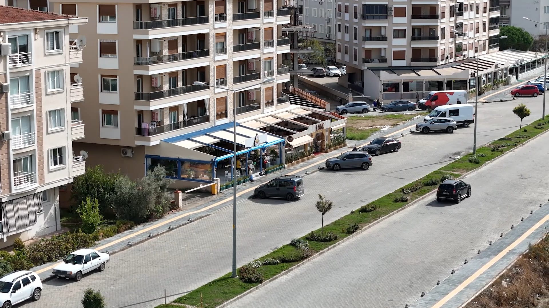 Tire Belediyesi’nden Devrim Niteliğinde Düzenleme: Gölgelikler Artık İzinli, Estetik ve Standart!