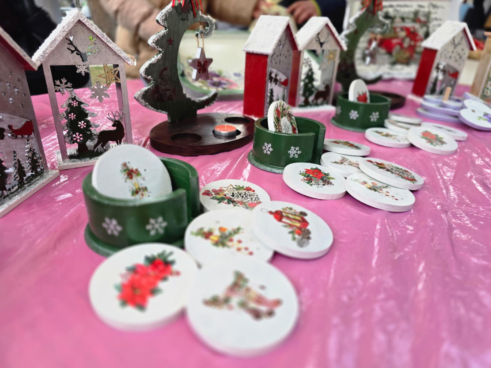 Yeni Yıl Hediyelik Eşya Pazarı, Tire Kent Müzesi önünde açıldı